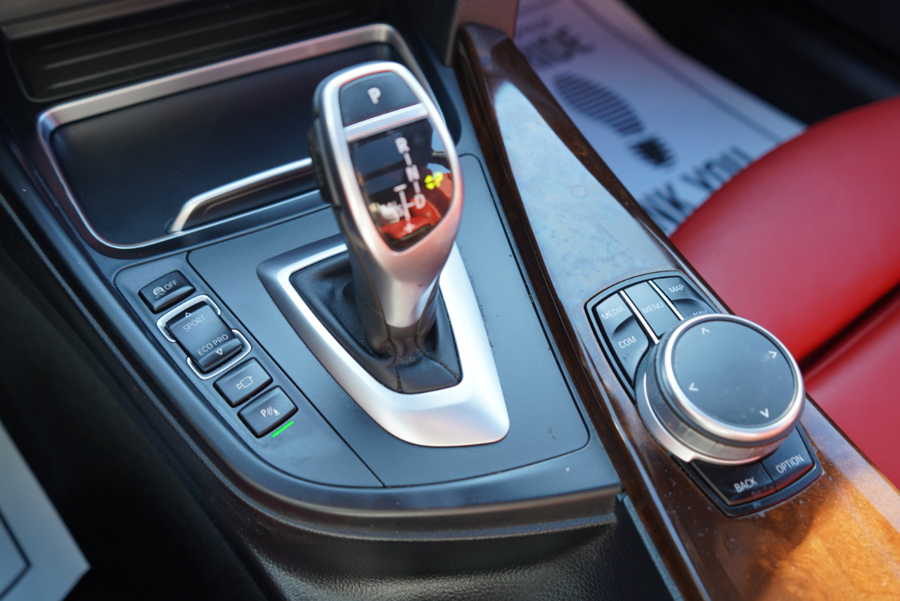 BMW 3 Series 330i xDrive Sports Wagon 2018