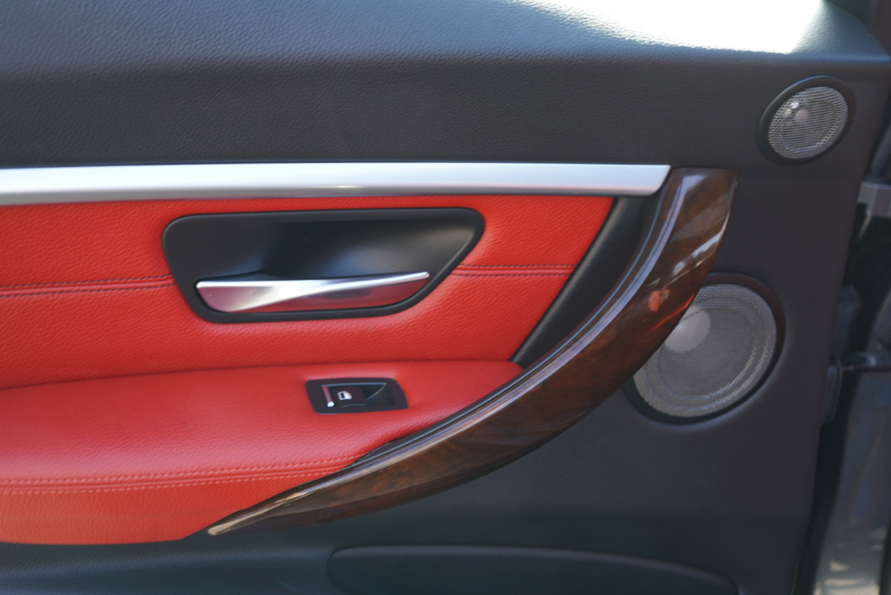 BMW 3 Series 330i xDrive Sports Wagon 2018