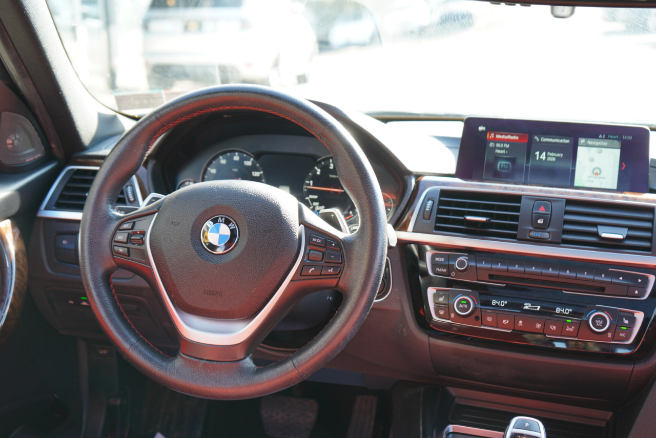 BMW 3 Series 330i xDrive Sports Wagon 2018