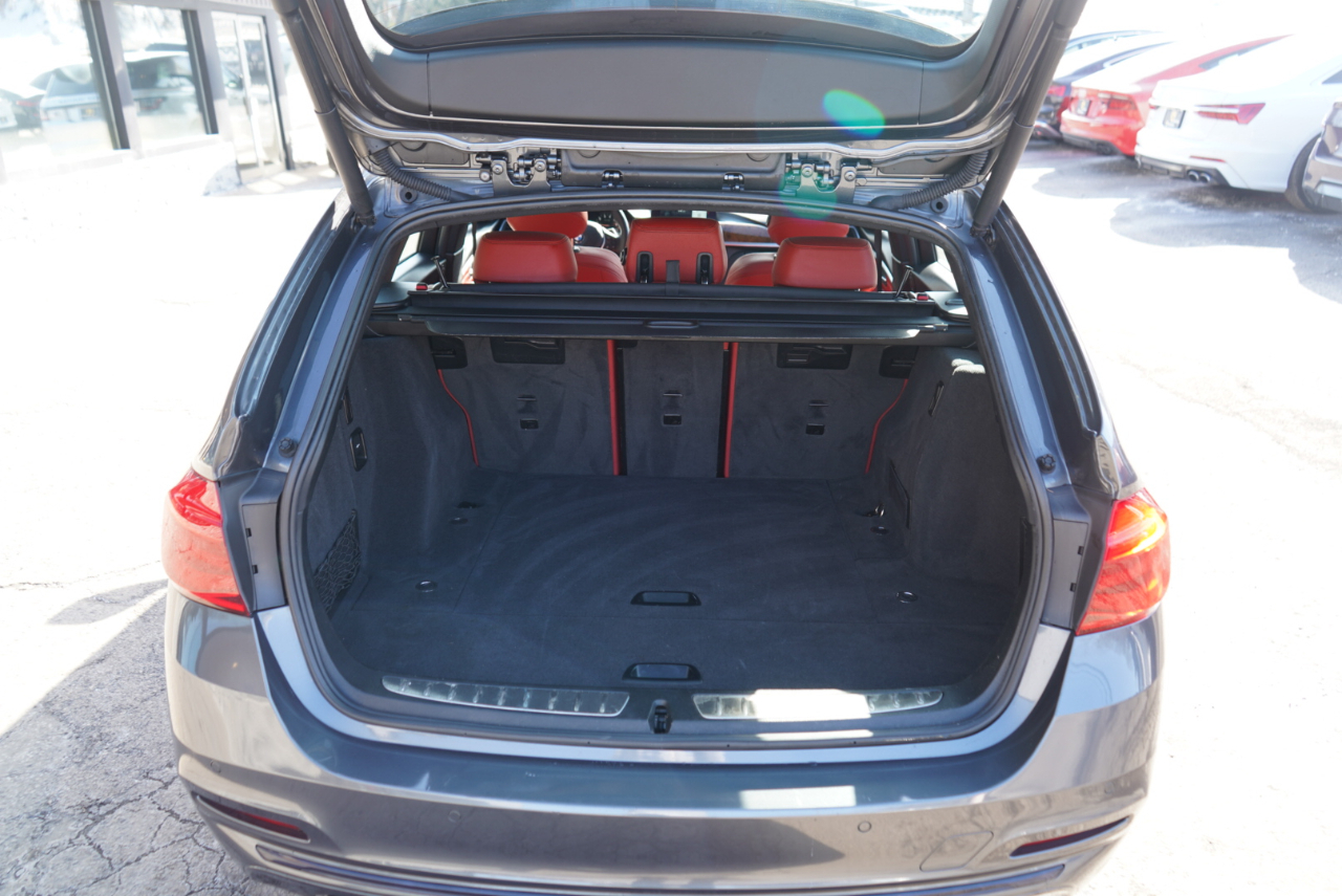 BMW 3 Series 330i xDrive Sports Wagon 2018