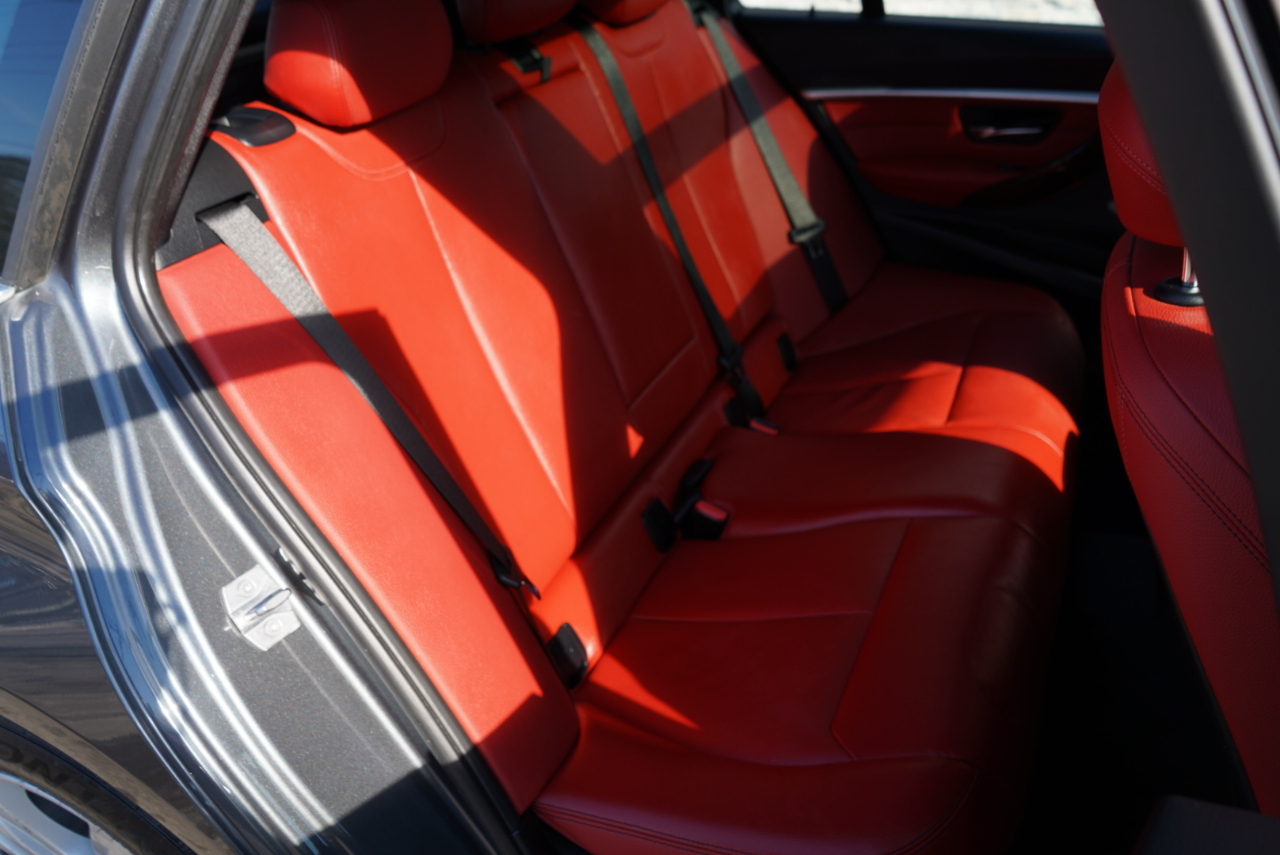 BMW 3 Series 330i xDrive Sports Wagon 2018