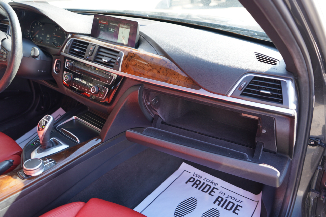 BMW 3 Series 330i xDrive Sports Wagon 2018