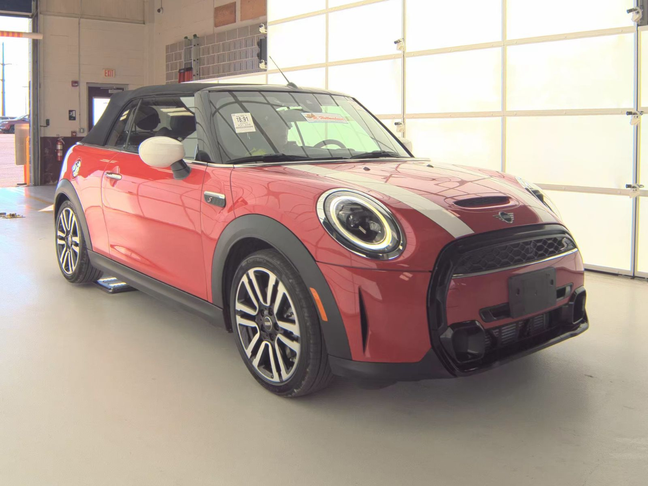 2023 MINI Convertible S's photo