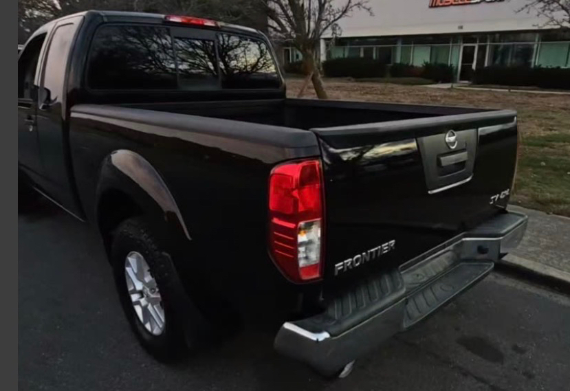 Nissan Frontier King Cab 4x4 SV V6 Auto 2018