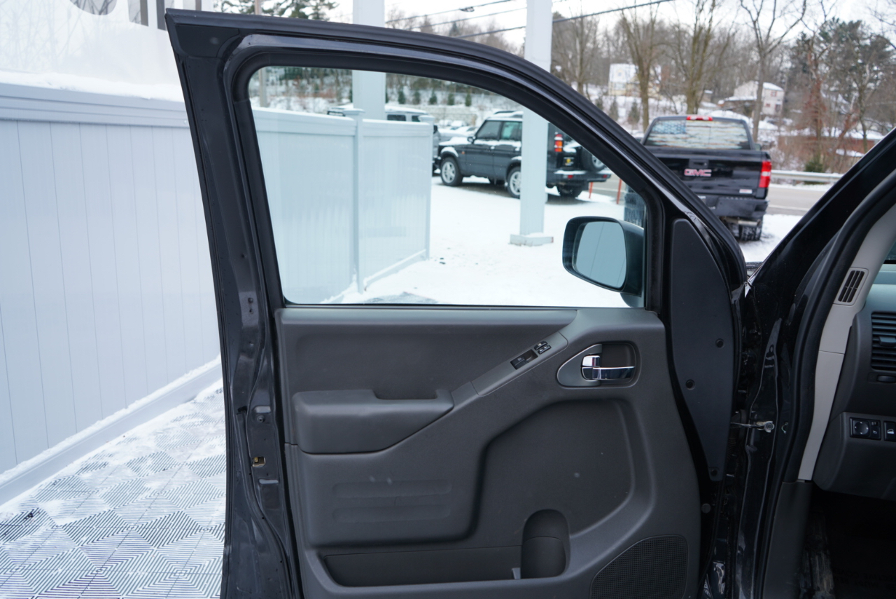 Nissan Frontier King Cab 4x4 SV V6 Auto 2018