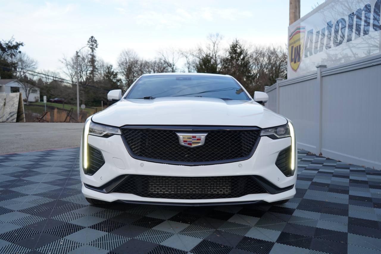 Cadillac CT4 4dr Sdn V-Series 2021