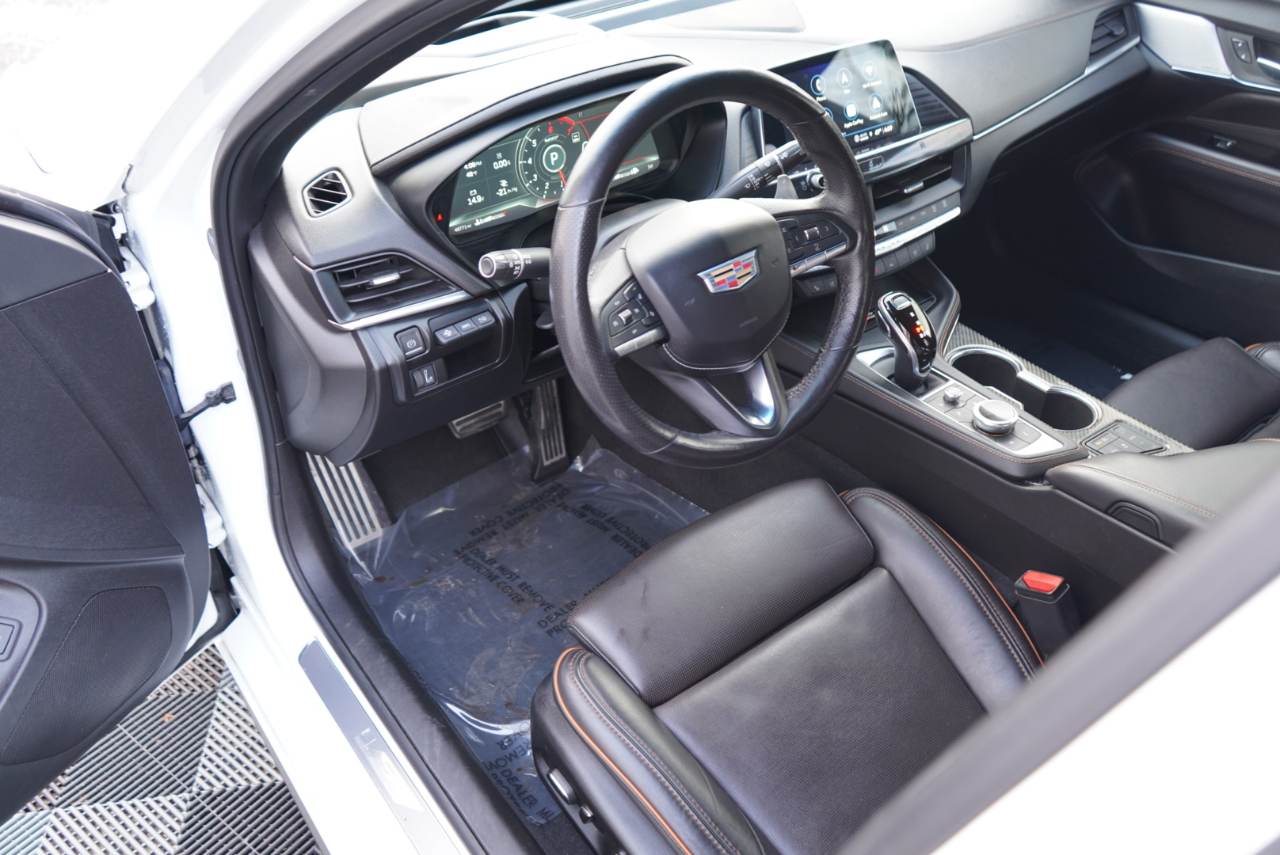 Cadillac CT4 4dr Sdn V-Series 2021