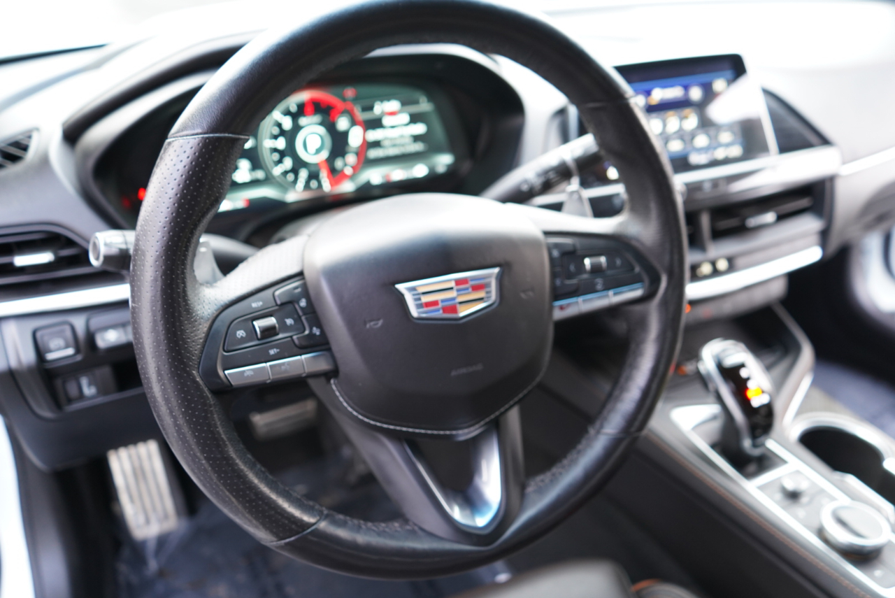 Cadillac CT4 4dr Sdn V-Series 2021