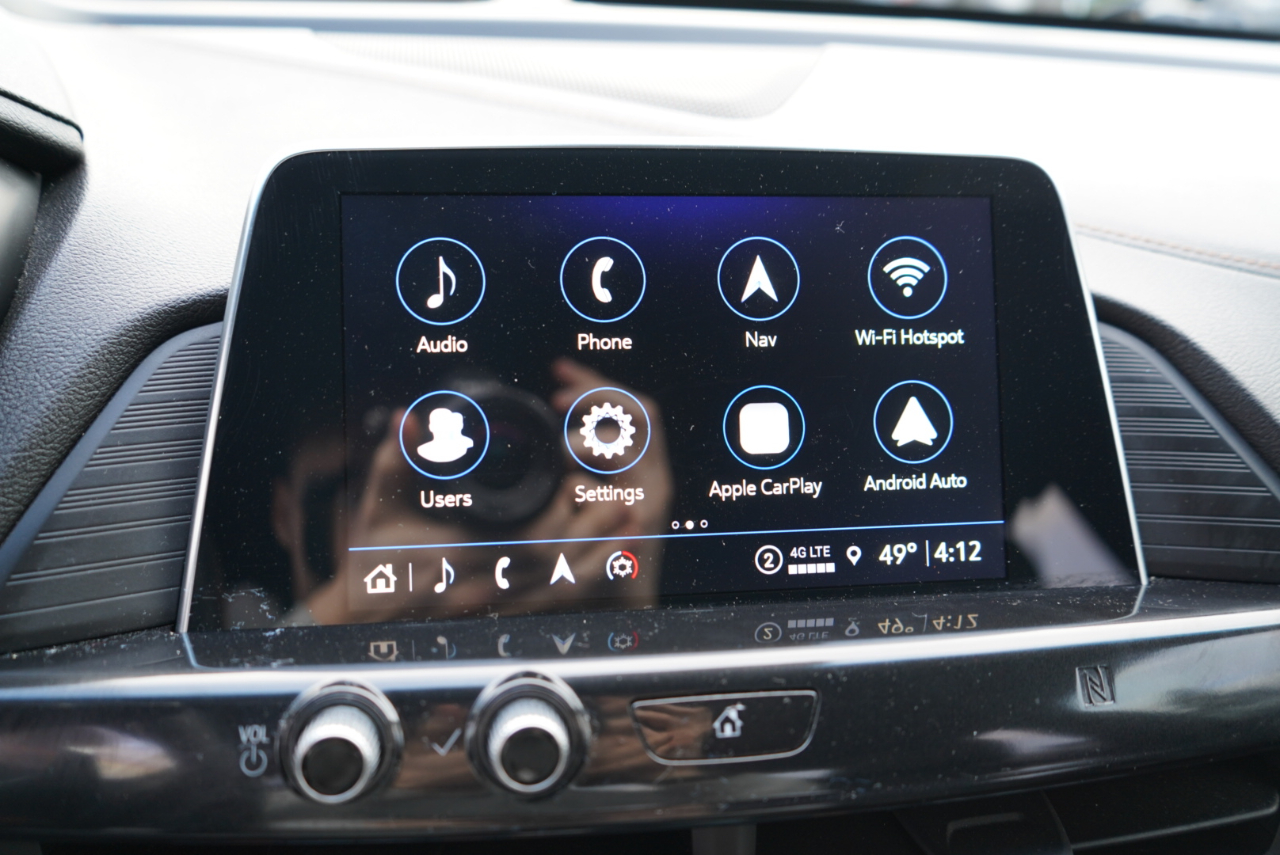 Cadillac CT4 4dr Sdn V-Series 2021