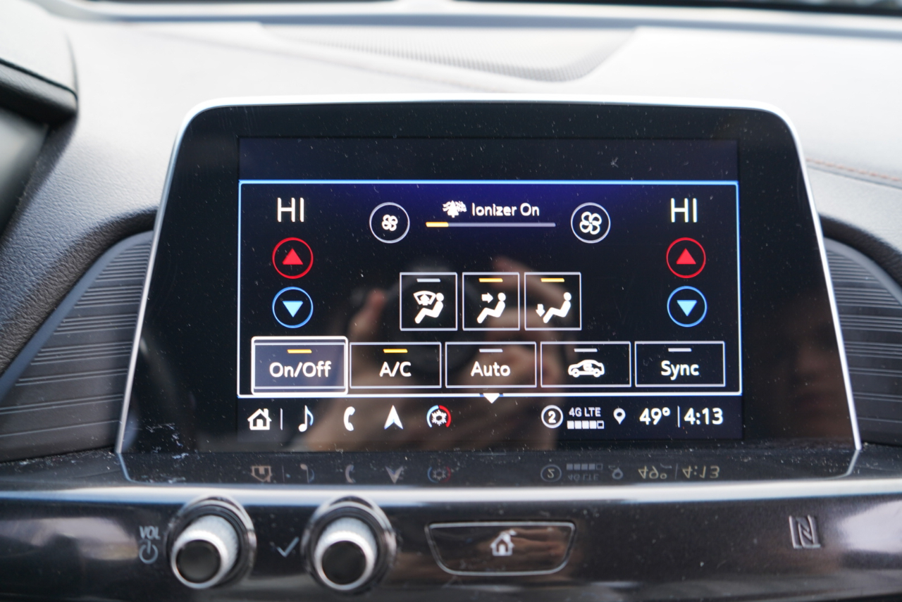 Cadillac CT4 4dr Sdn V-Series 2021