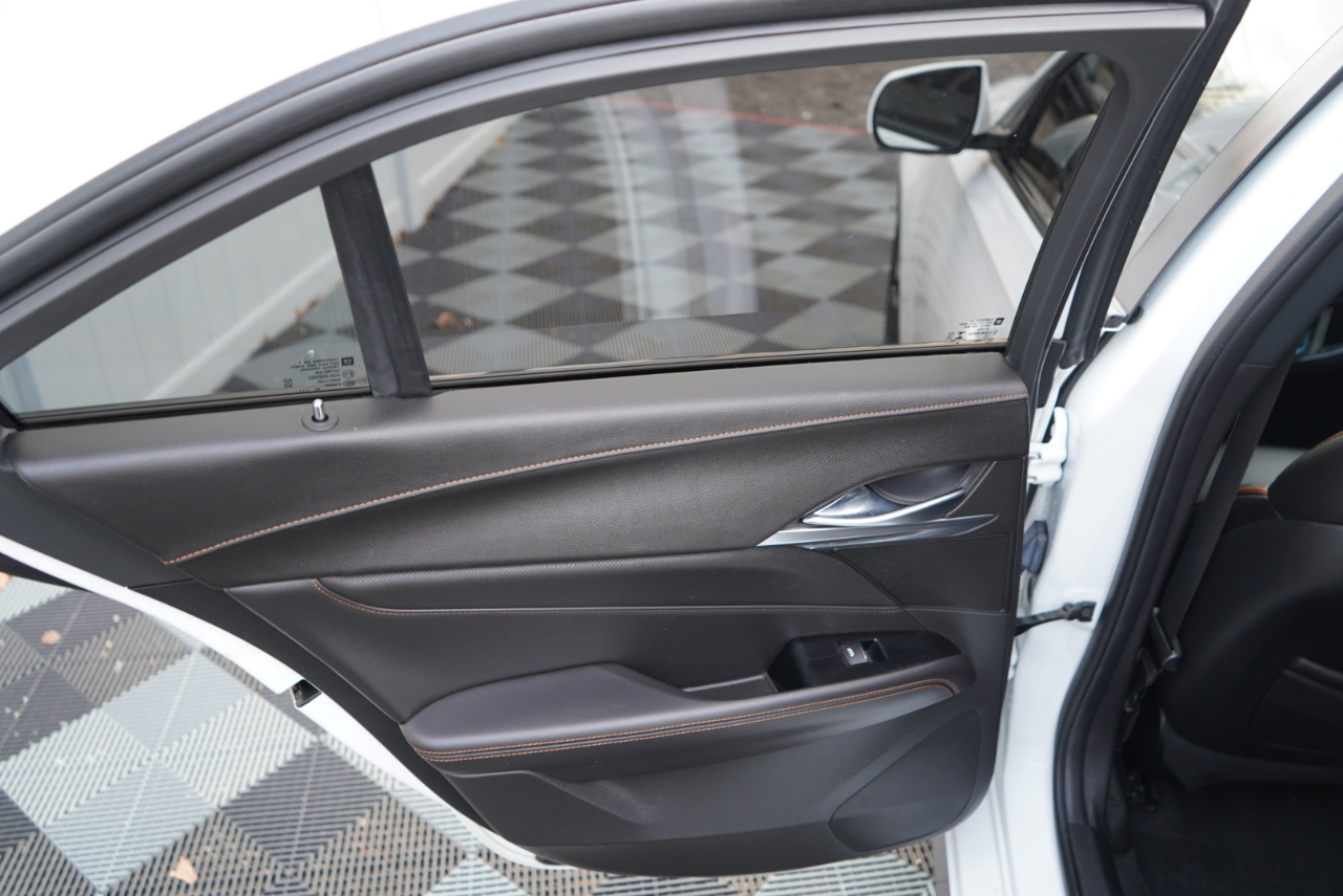 Cadillac CT4 4dr Sdn V-Series 2021