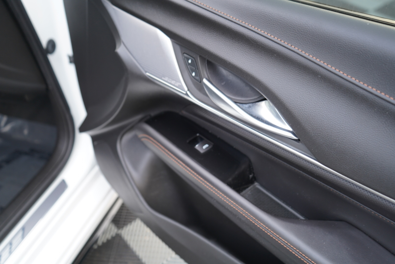 Cadillac CT4 4dr Sdn V-Series 2021