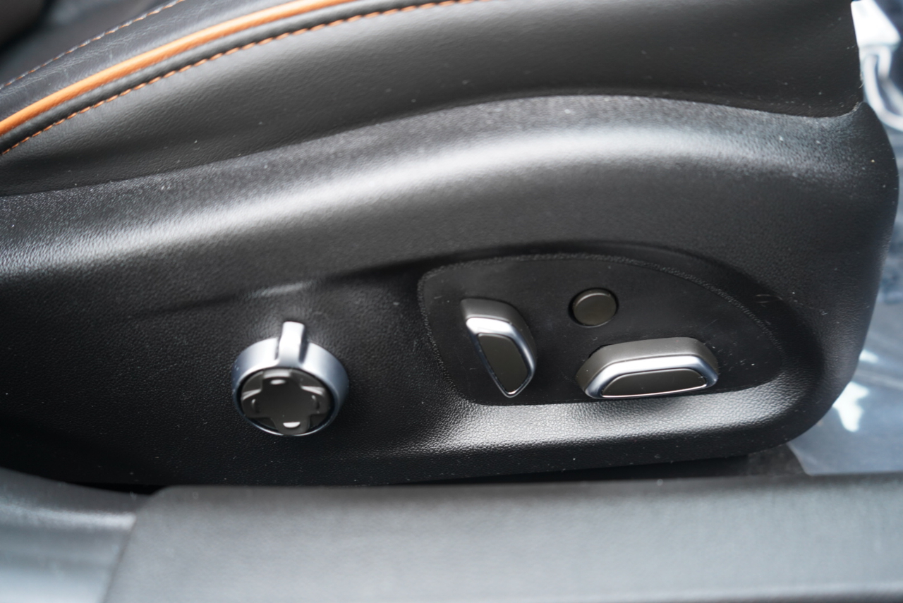 Cadillac CT4 4dr Sdn V-Series 2021