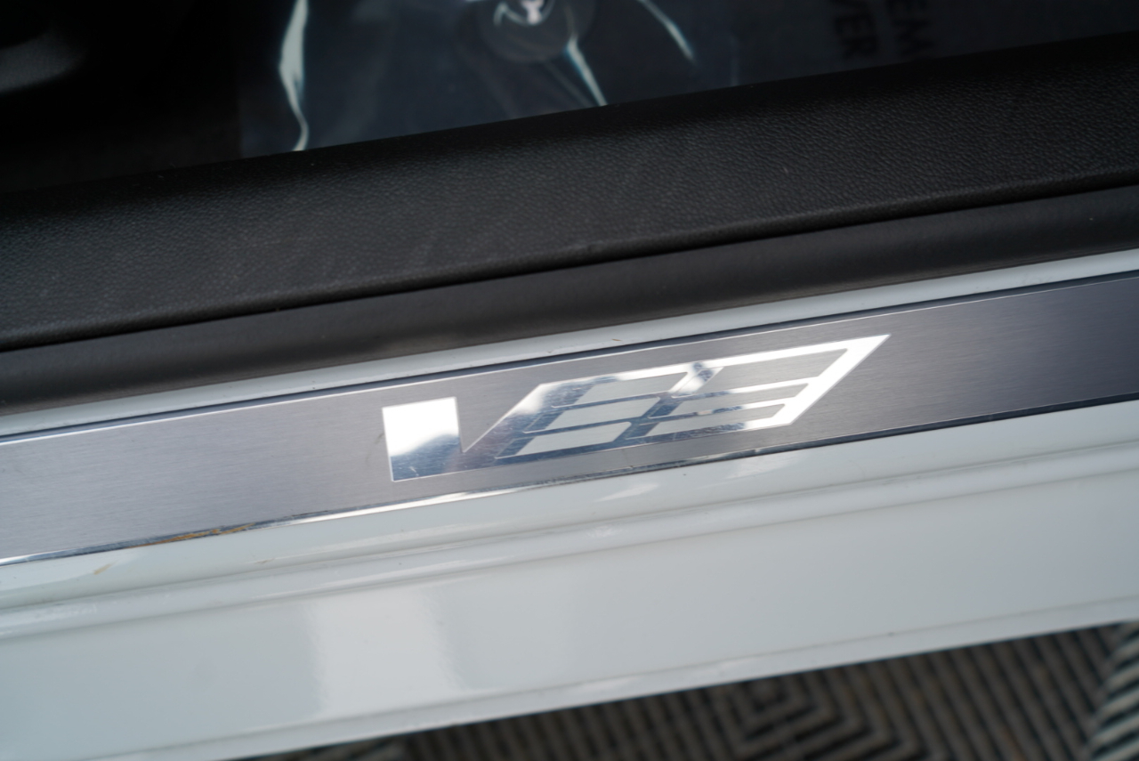 Cadillac CT4 4dr Sdn V-Series 2021