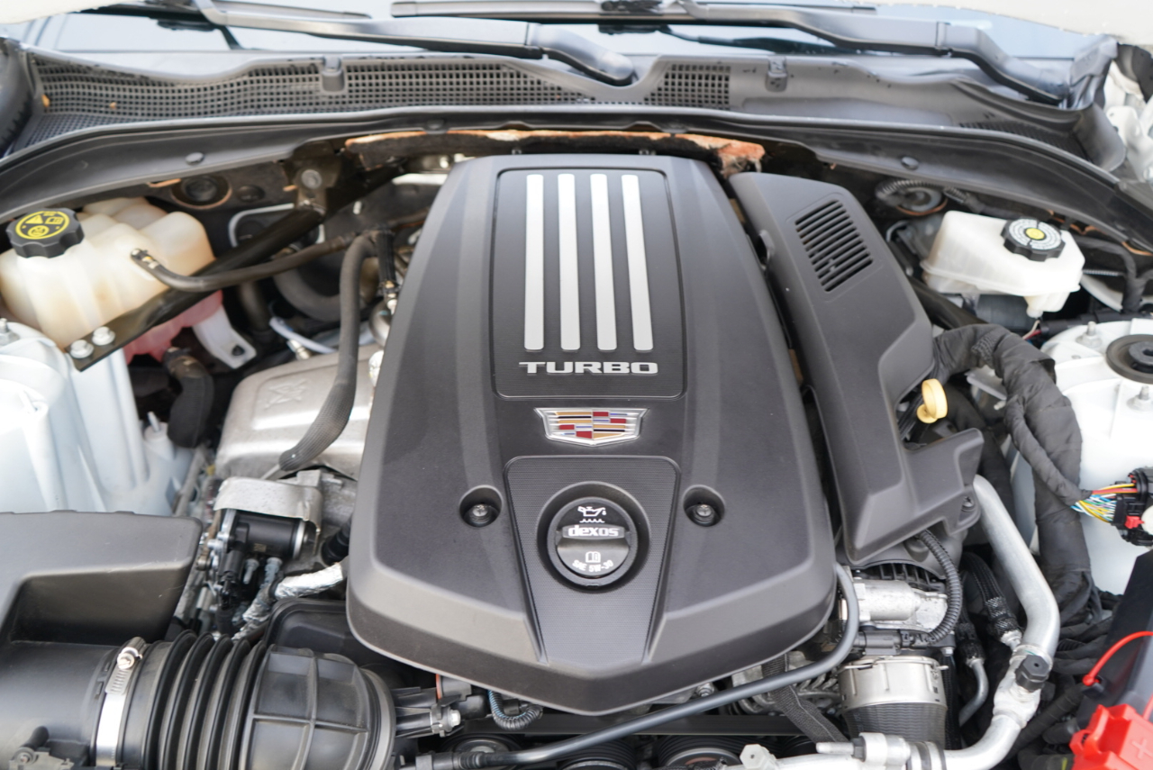 Cadillac CT4 4dr Sdn V-Series 2021