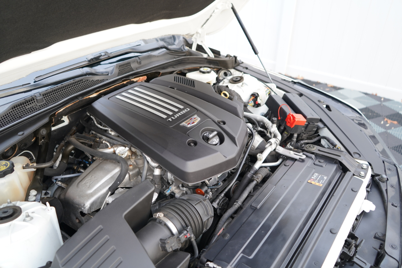 Cadillac CT4 4dr Sdn V-Series 2021