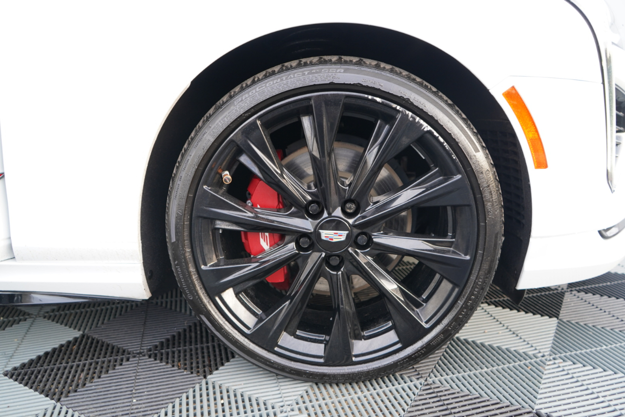 Cadillac CT4 4dr Sdn V-Series 2021