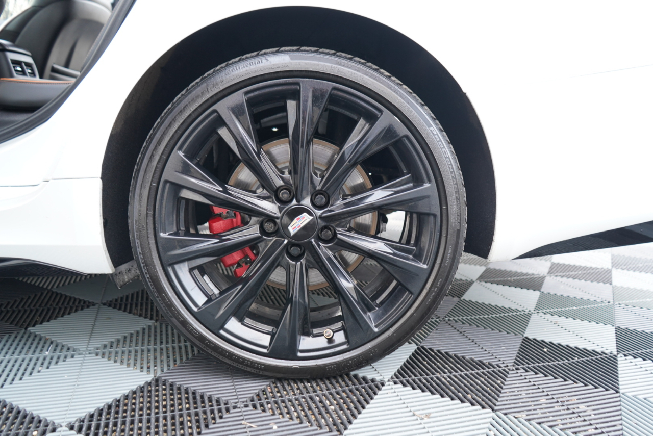 Cadillac CT4 4dr Sdn V-Series 2021