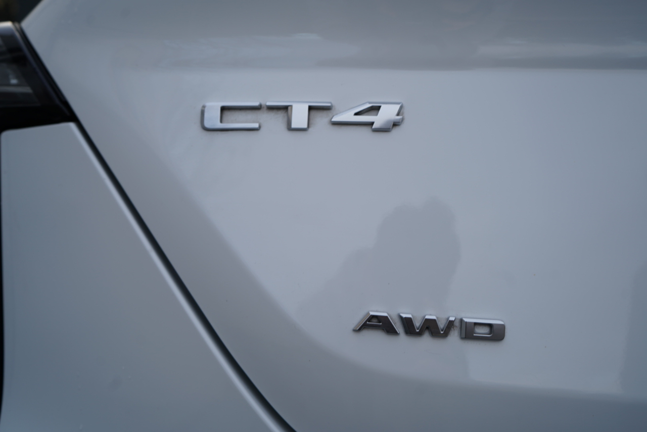 Cadillac CT4 4dr Sdn V-Series 2021