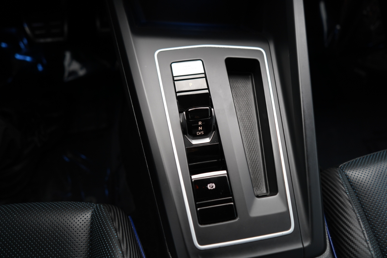 Volkswagen Golf R 2.0T DSG 2022