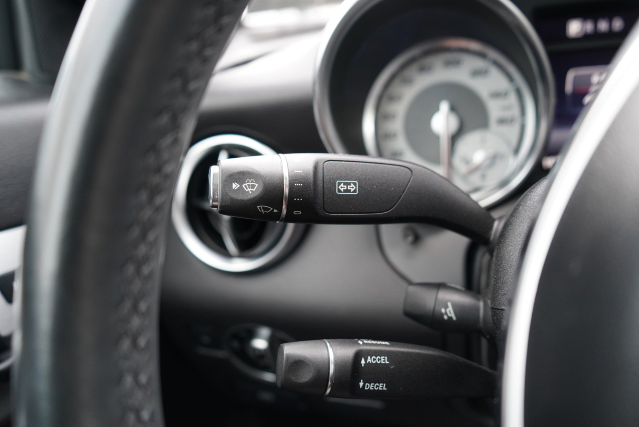 Mercedes-Benz SLK-Class 2dr Roadster SLK 250 2015