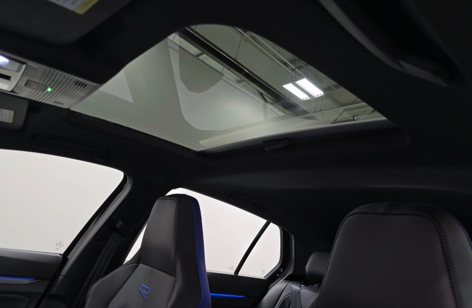 Volkswagen Golf R 2.0T Manual 2024