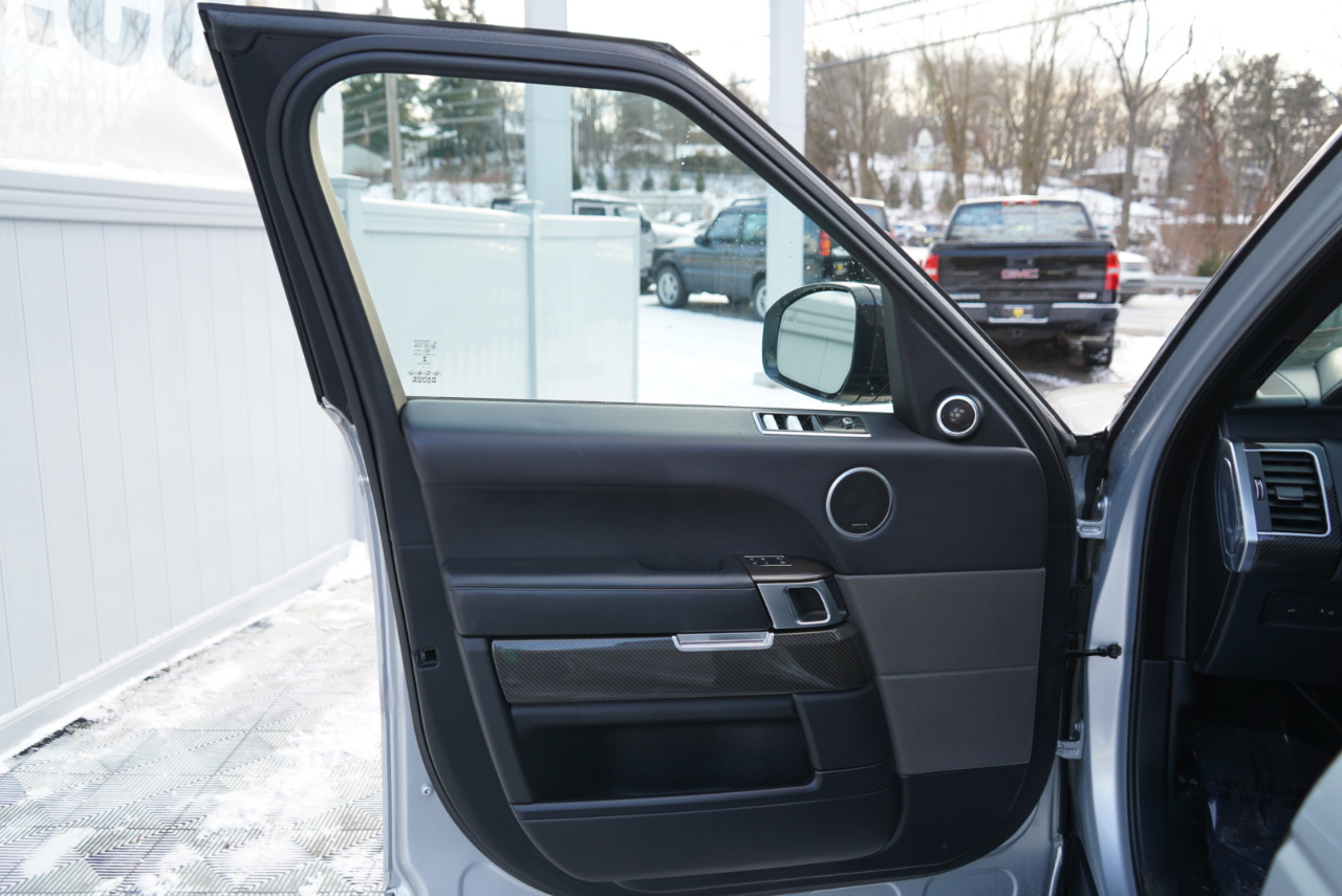 Land Rover Range Rover Sport V8 Supercharged SVR 2019