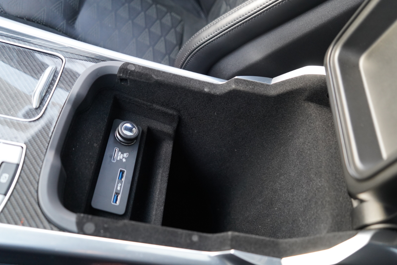 Land Rover Range Rover Sport V8 Supercharged SVR 2019