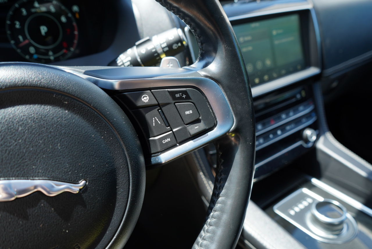 Jaguar F-Pace 25t R-Sport AWD 2020