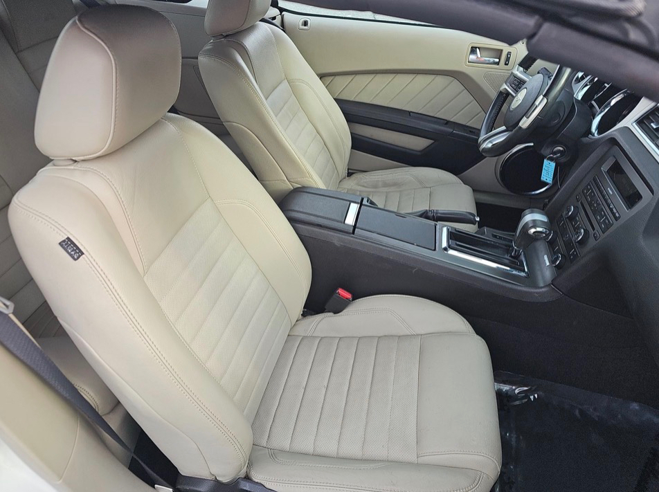 Ford Mustang 2dr Conv V6 Premium 2010