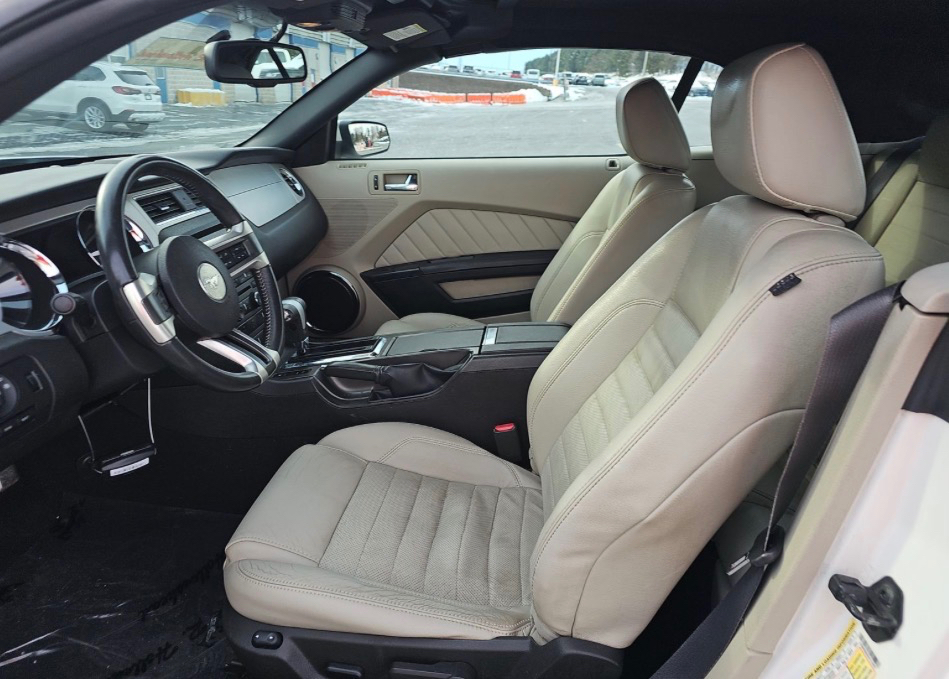 Ford Mustang 2dr Conv V6 Premium 2010