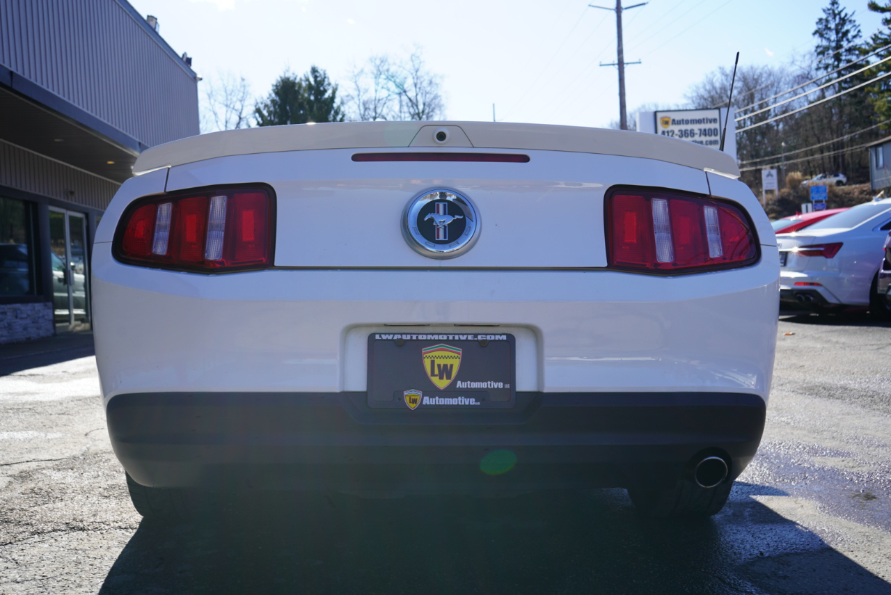 Ford Mustang 2dr Conv V6 Premium 2010