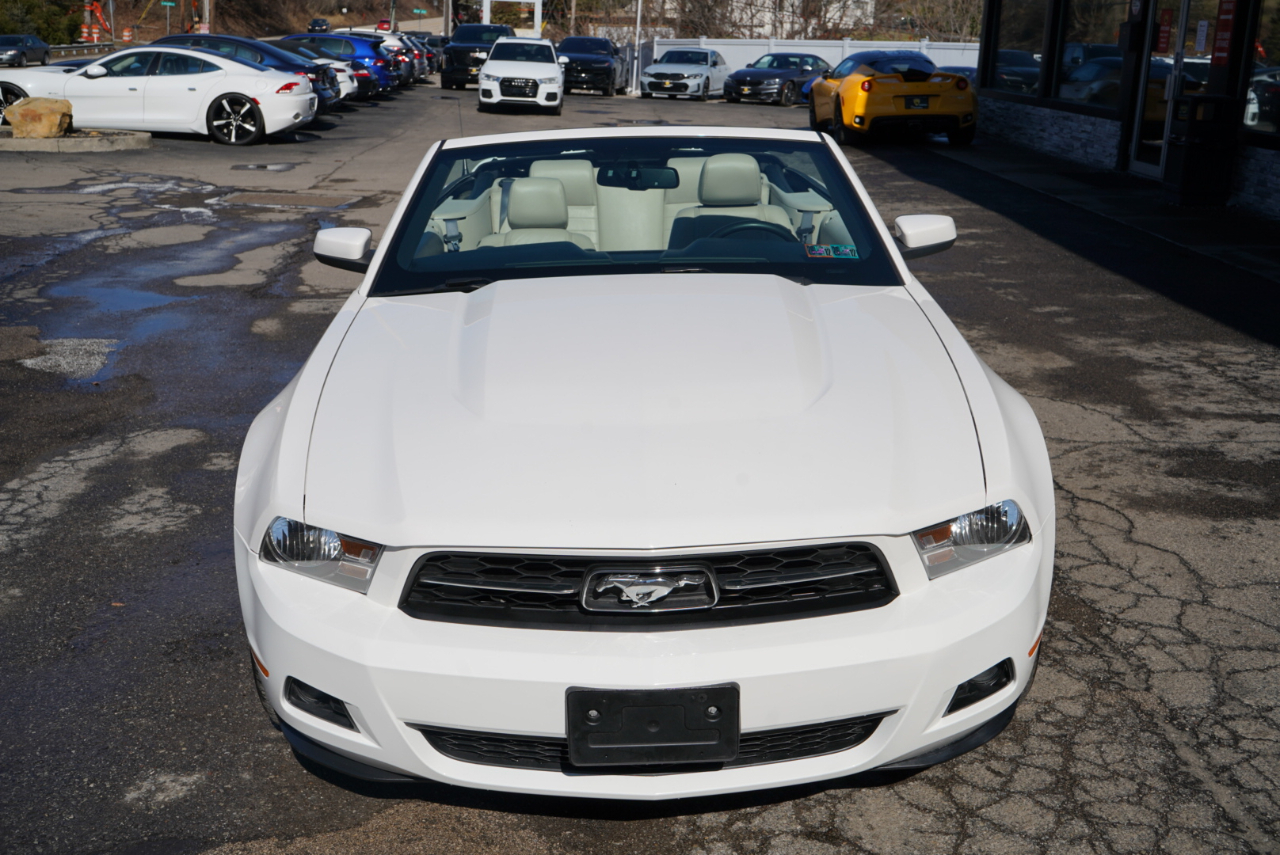 Ford Mustang 2dr Conv V6 Premium 2010