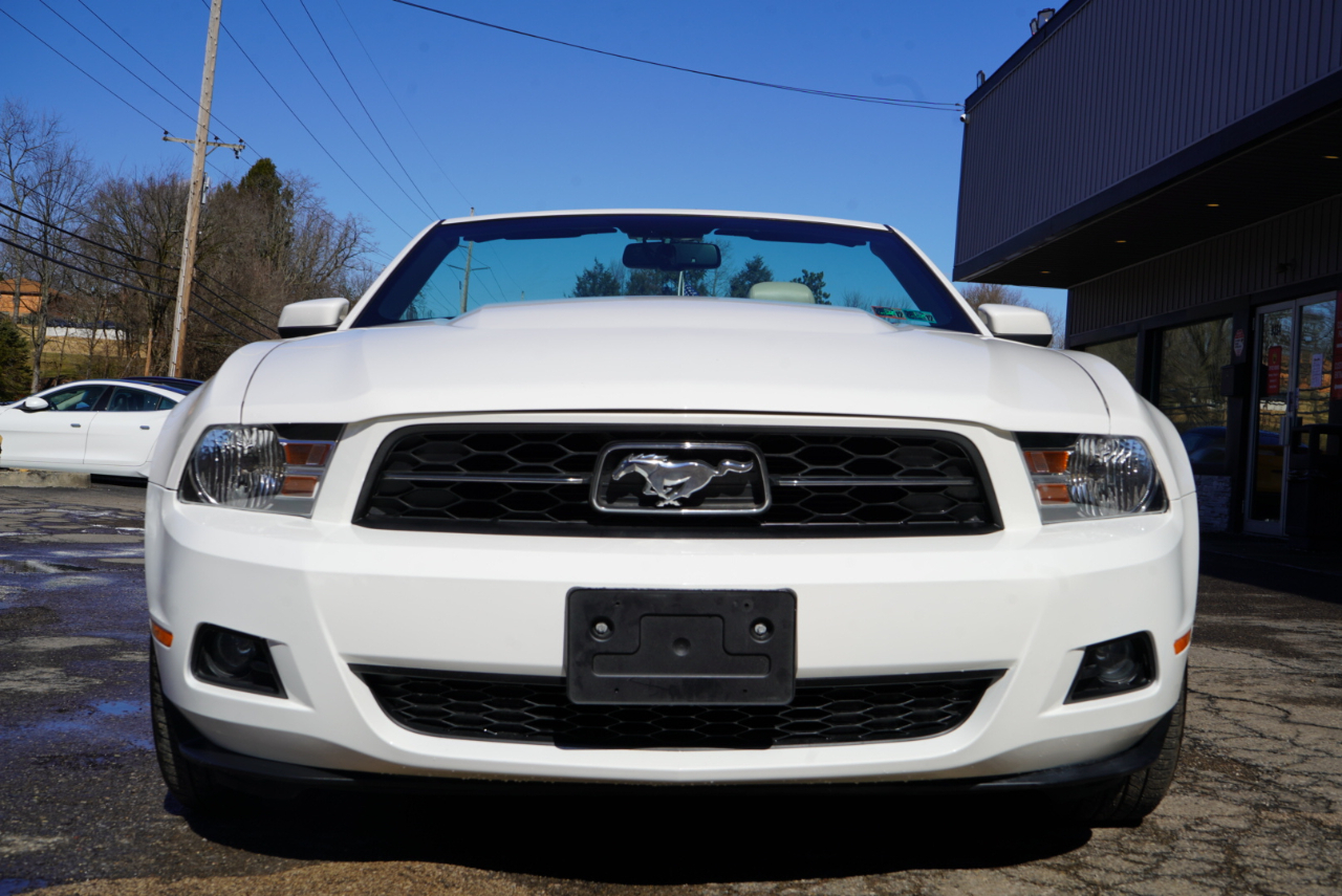 Ford Mustang 2dr Conv V6 Premium 2010