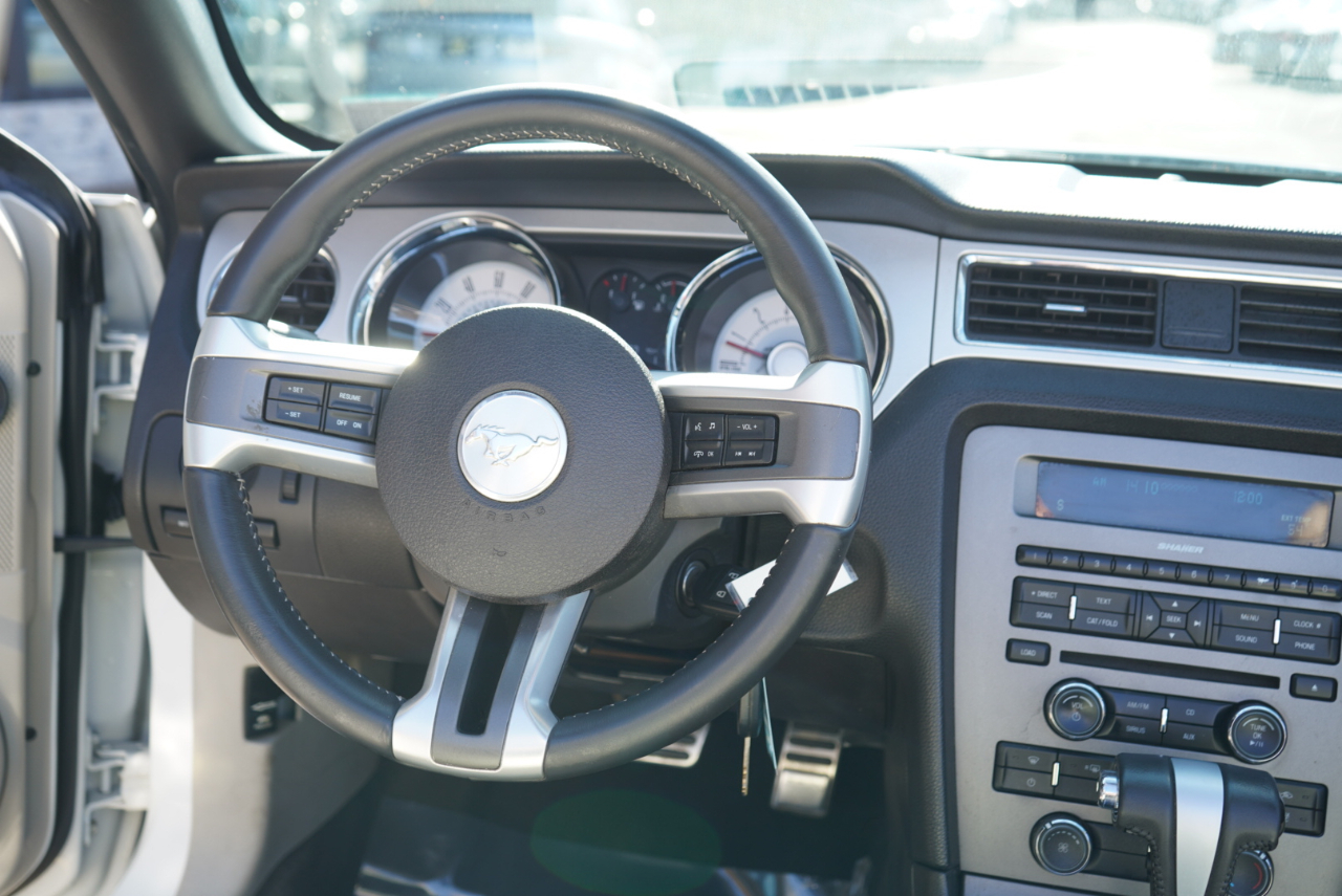 Ford Mustang 2dr Conv V6 Premium 2010