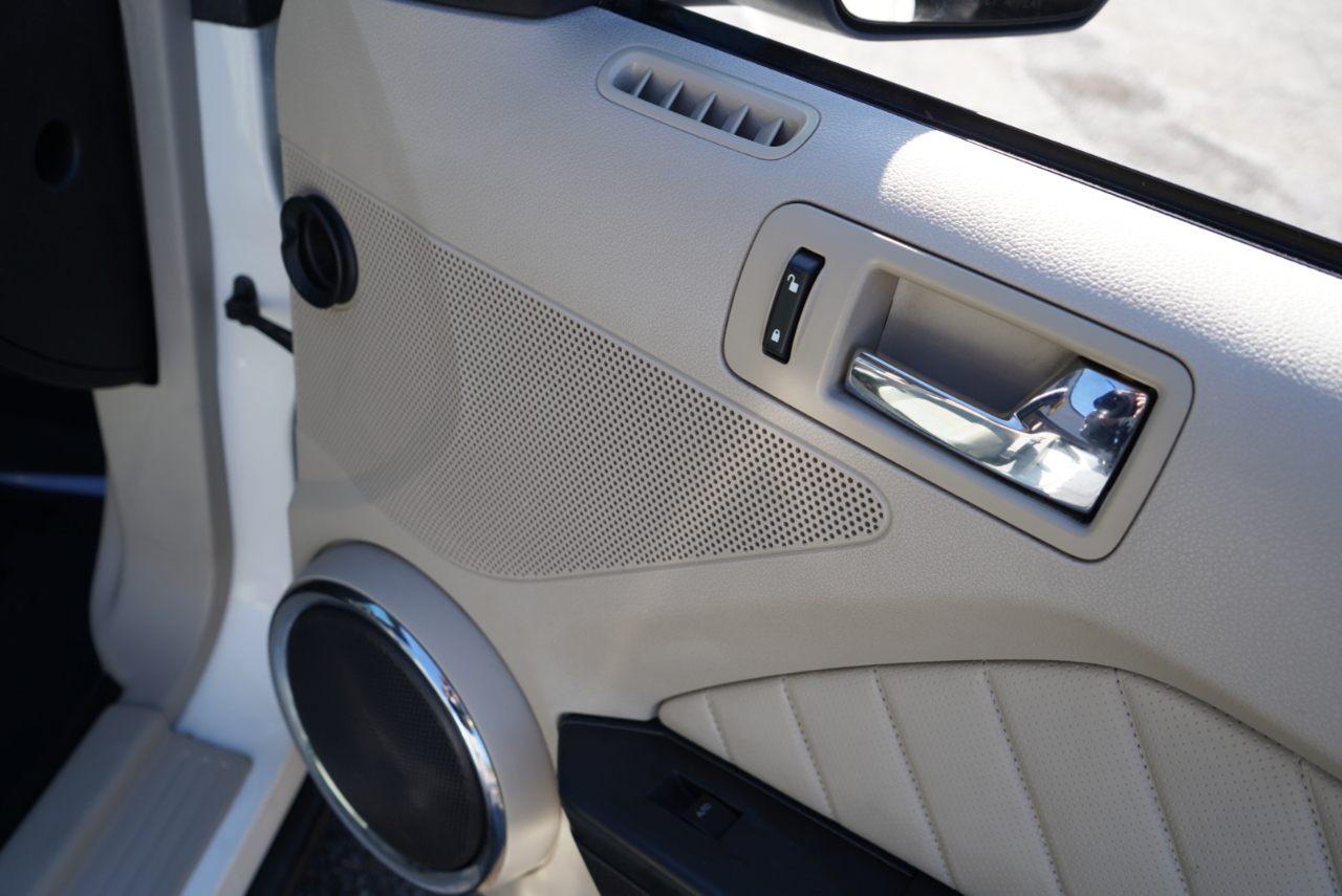 Ford Mustang 2dr Conv V6 Premium 2010