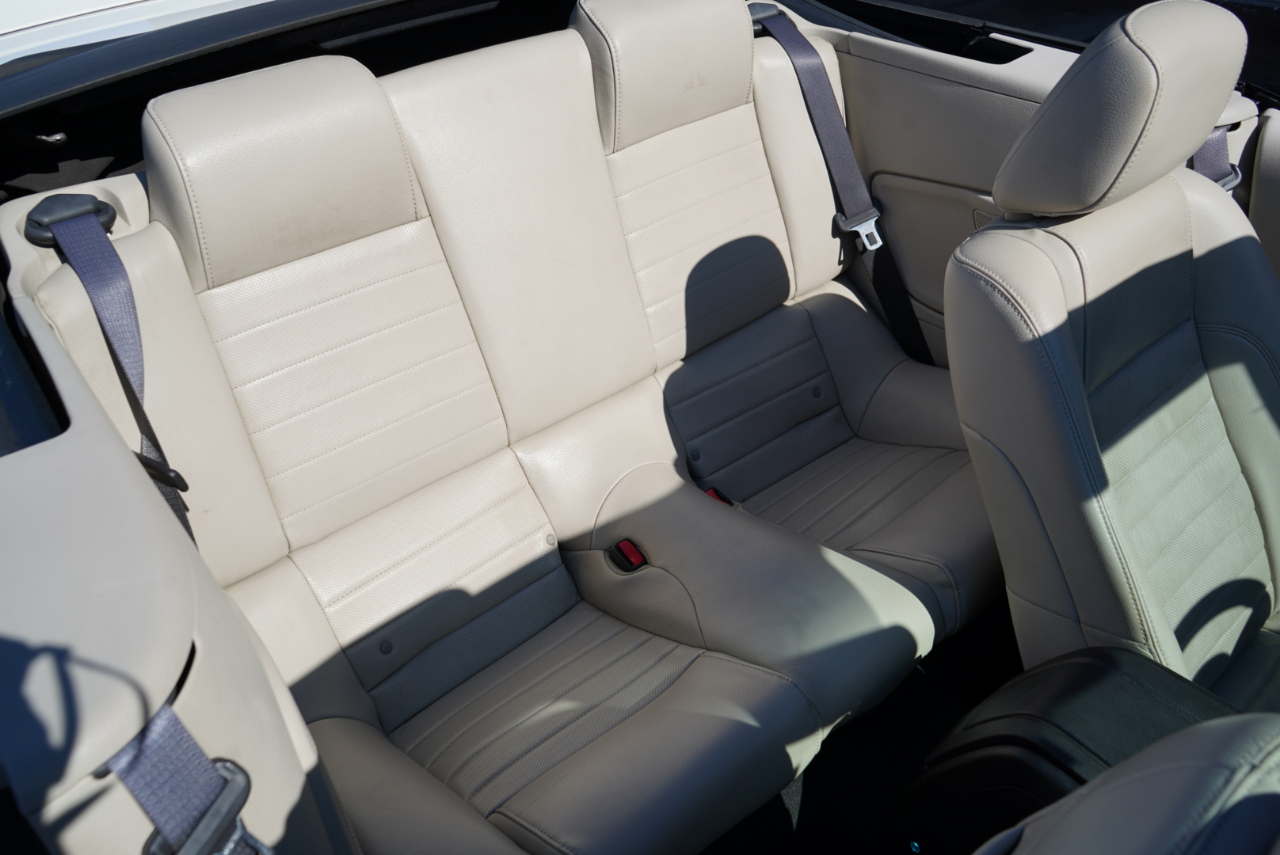 Ford Mustang 2dr Conv V6 Premium 2010