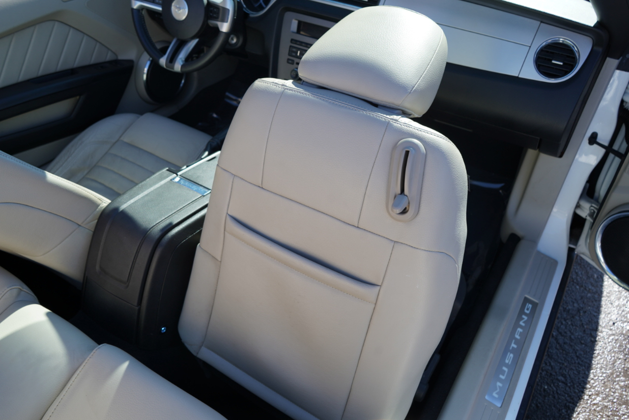 Ford Mustang 2dr Conv V6 Premium 2010