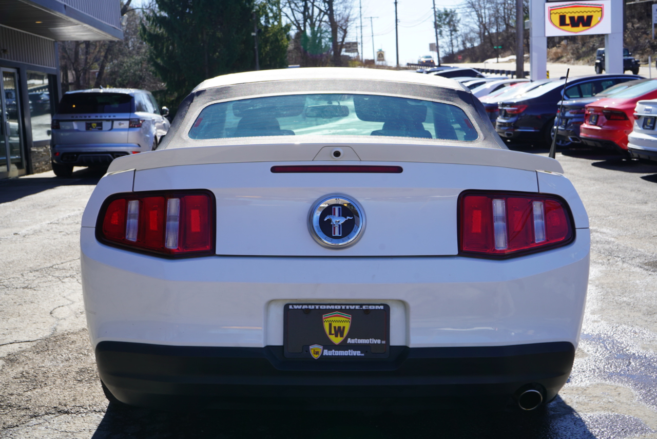 Ford Mustang 2dr Conv V6 Premium 2010