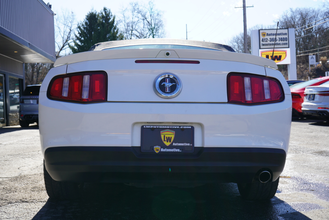 Ford Mustang 2dr Conv V6 Premium 2010
