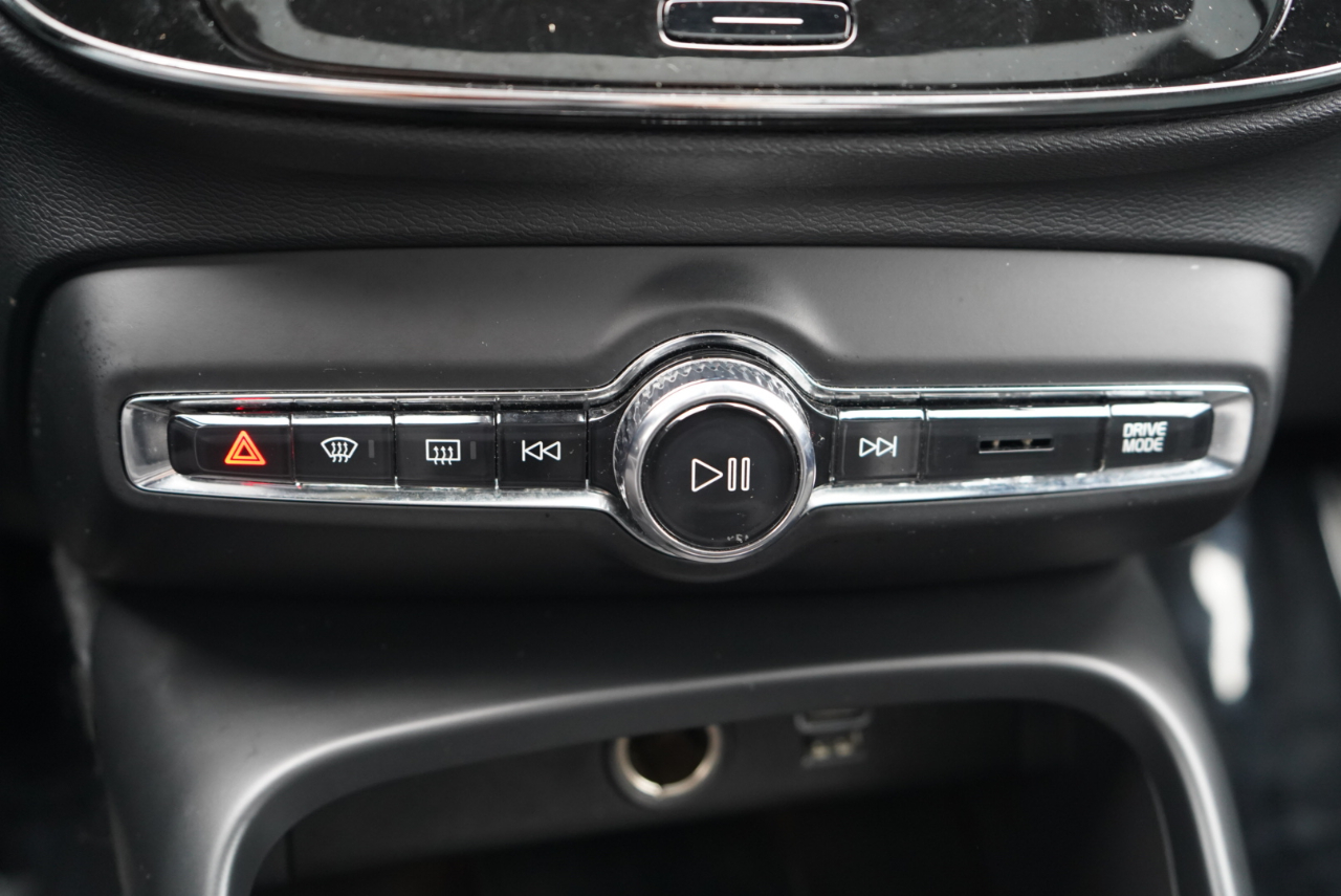 Volvo XC40 T5 AWD R-Design 2019