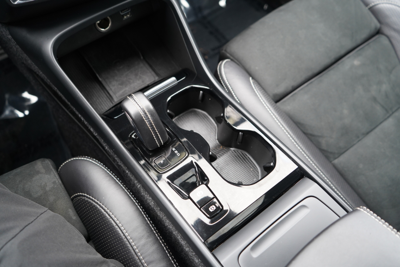 Volvo XC40 T5 AWD R-Design 2019