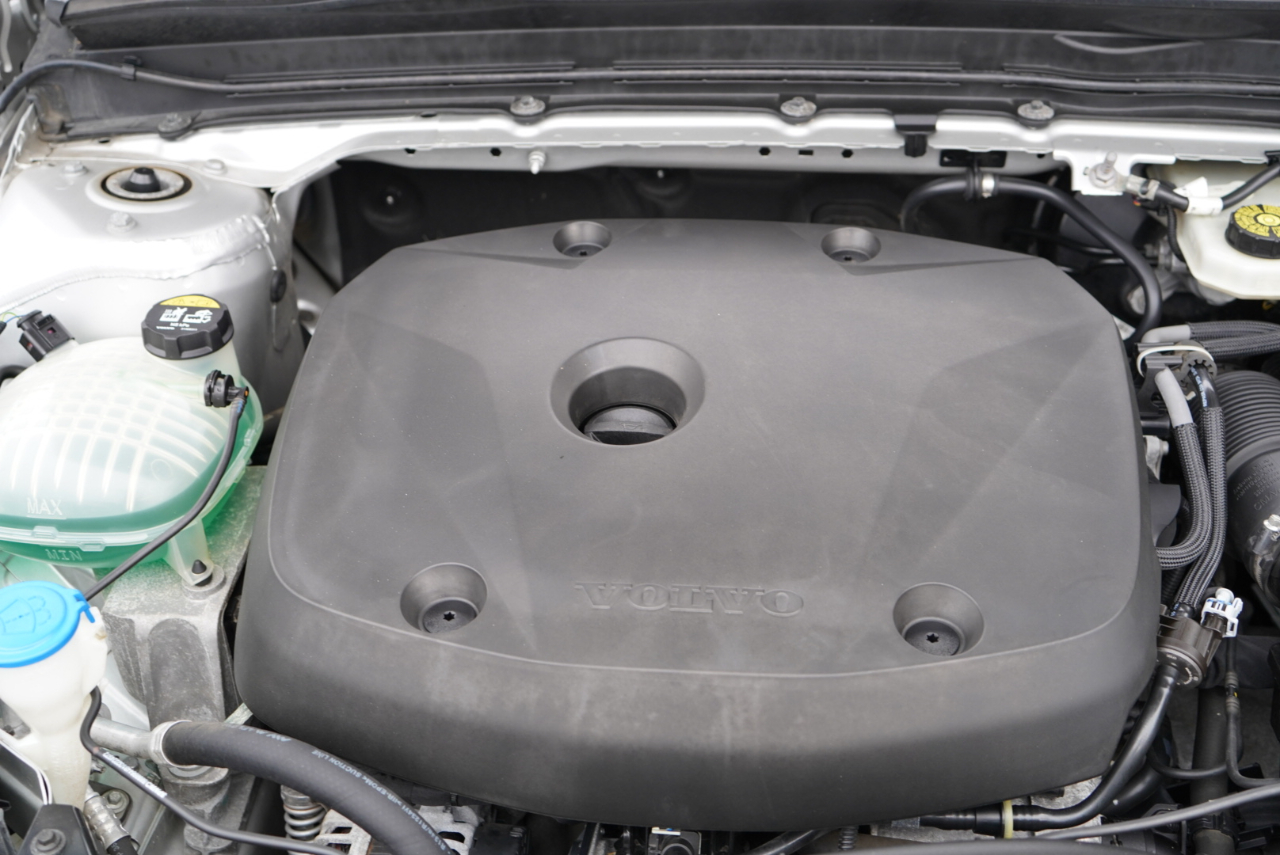 Volvo XC40 T5 AWD R-Design 2019