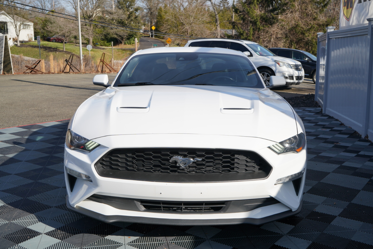Ford Mustang EcoBoost Fastback 2021