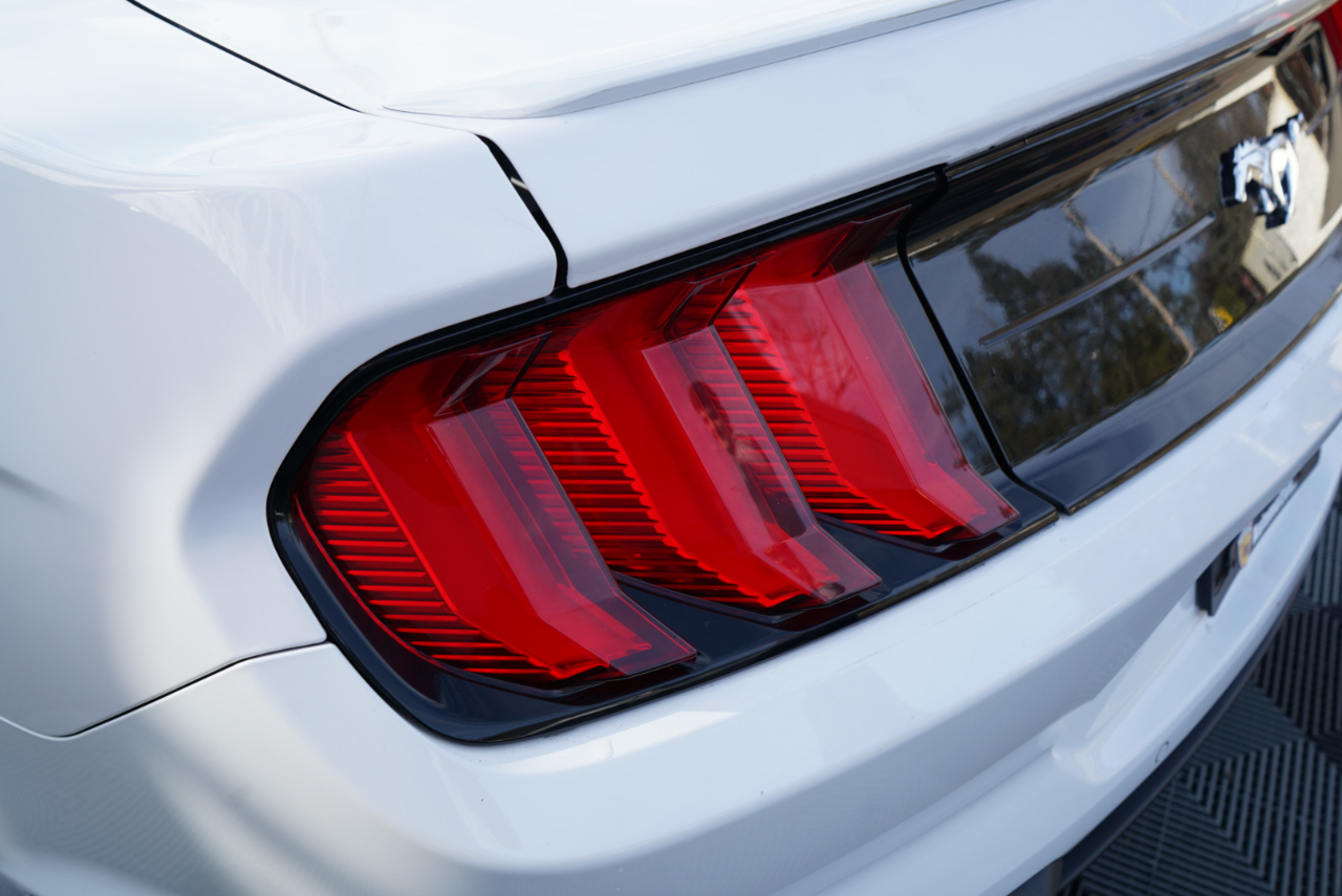 Ford Mustang EcoBoost Fastback 2021