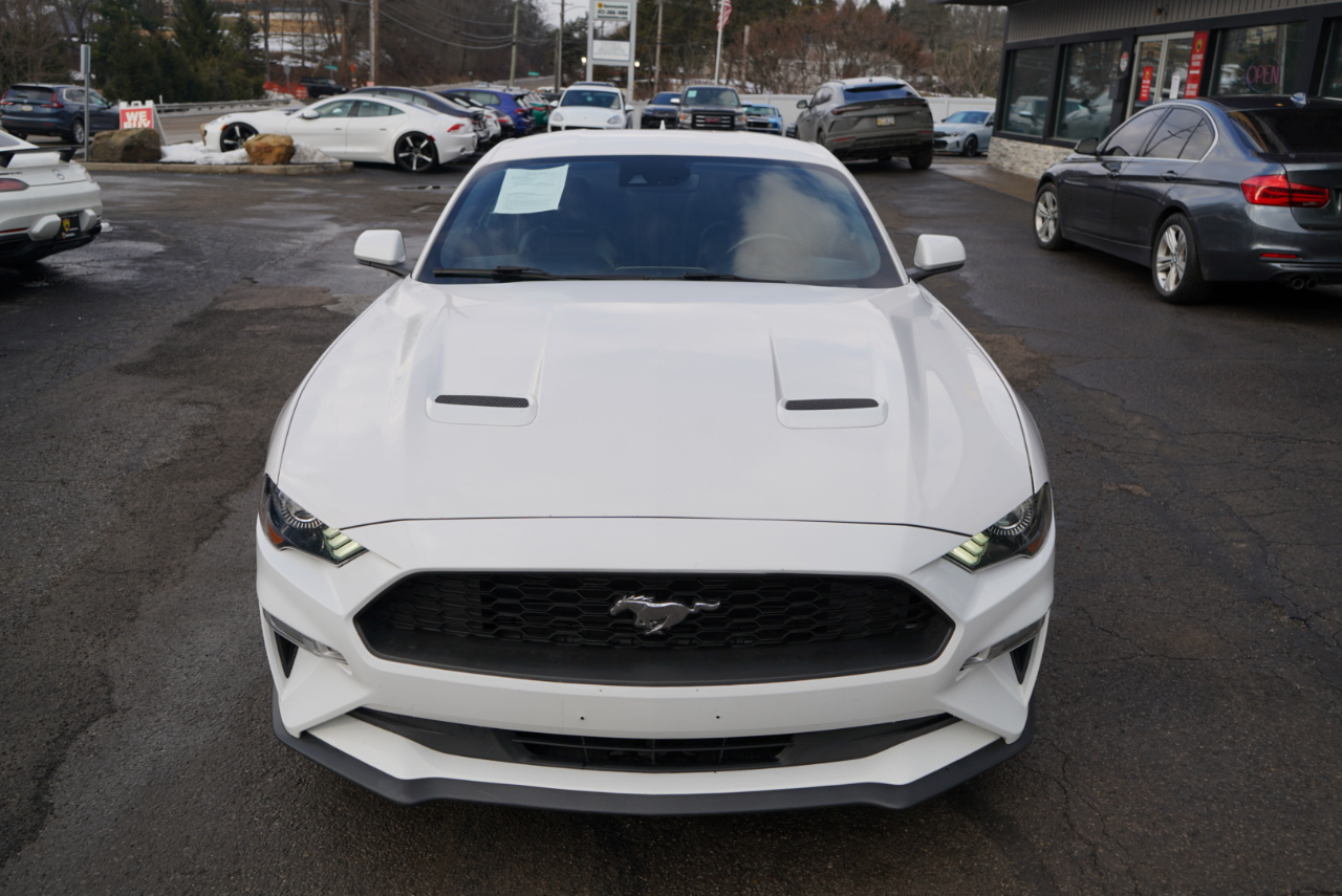 Ford Mustang EcoBoost Fastback 2021