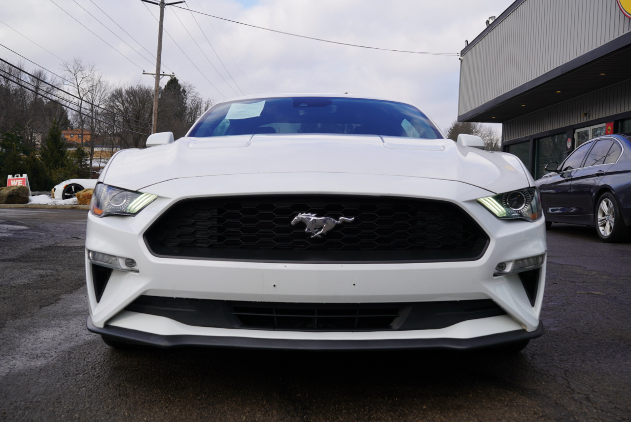 Ford Mustang EcoBoost Fastback 2021