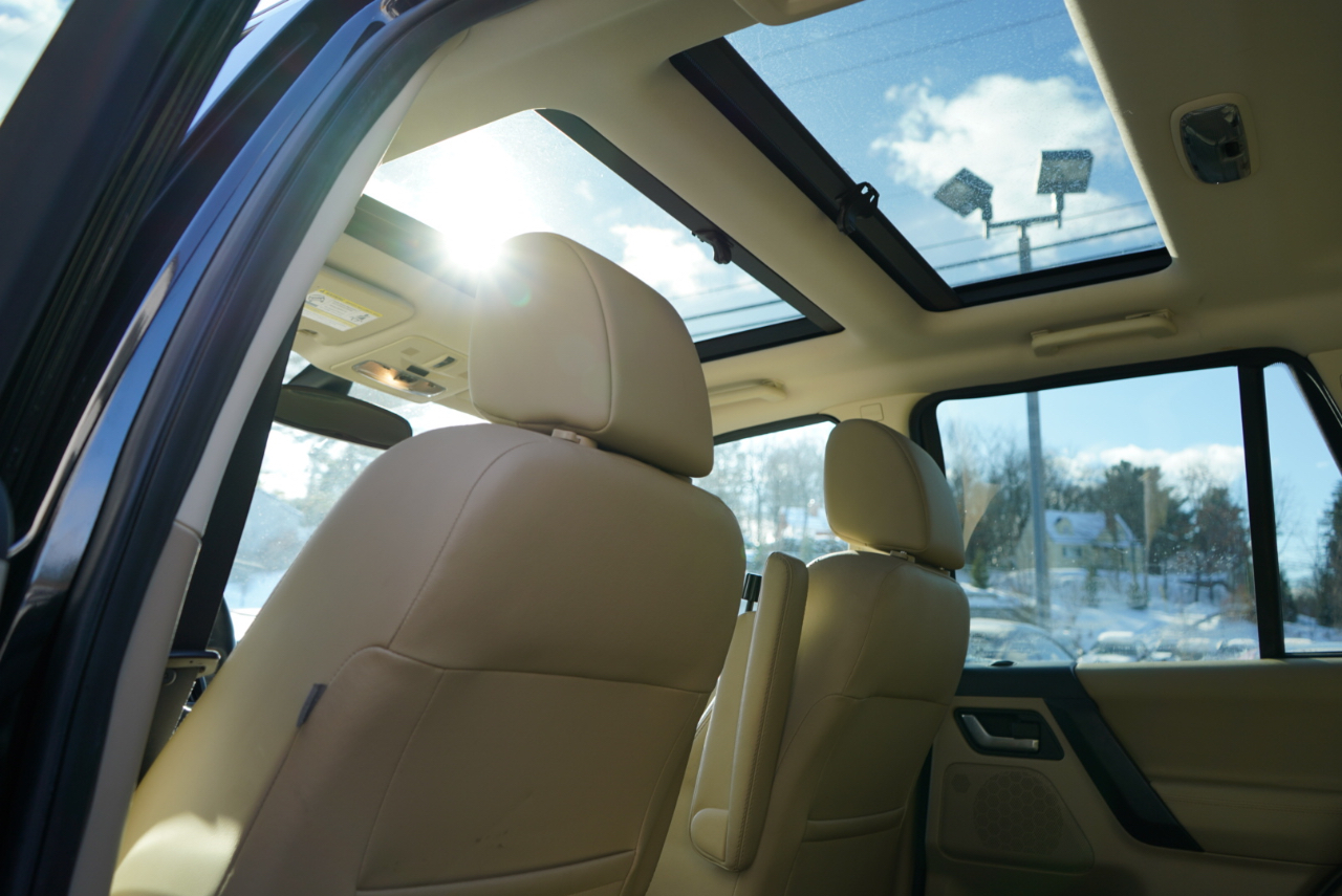 Land Rover LR2 AWD 4dr 2013