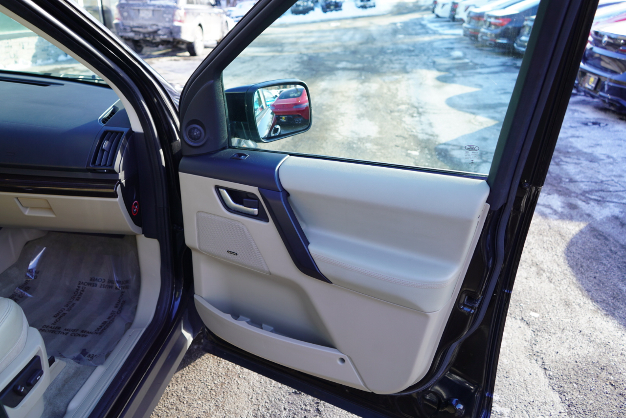 Land Rover LR2 AWD 4dr 2013