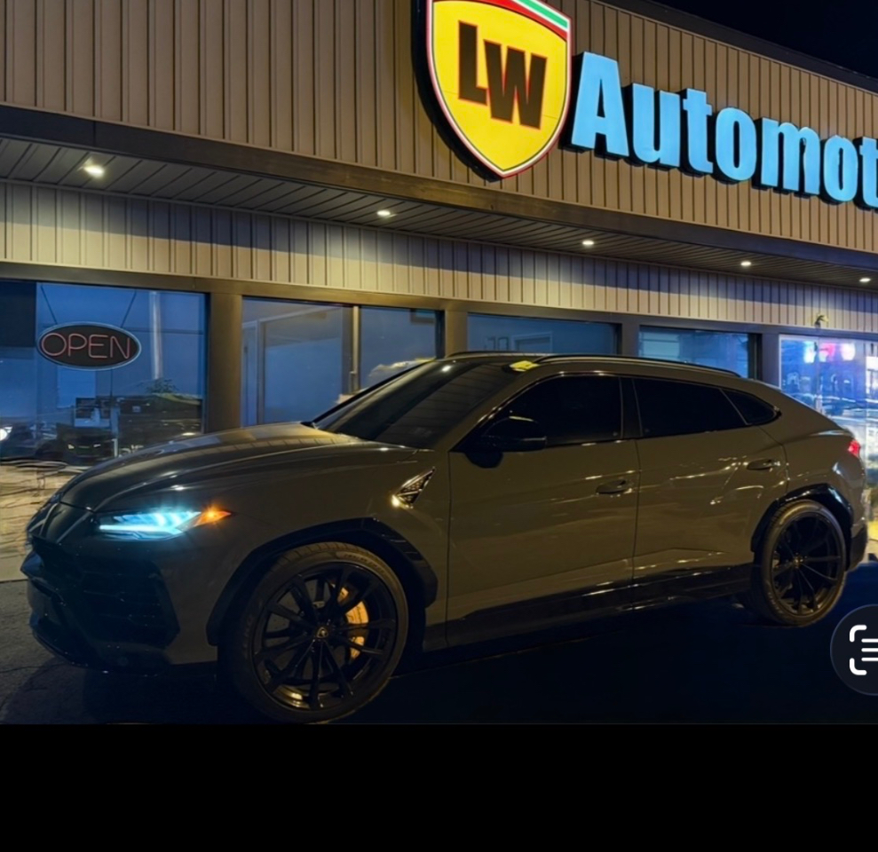 Lamborghini Urus AWD 2021